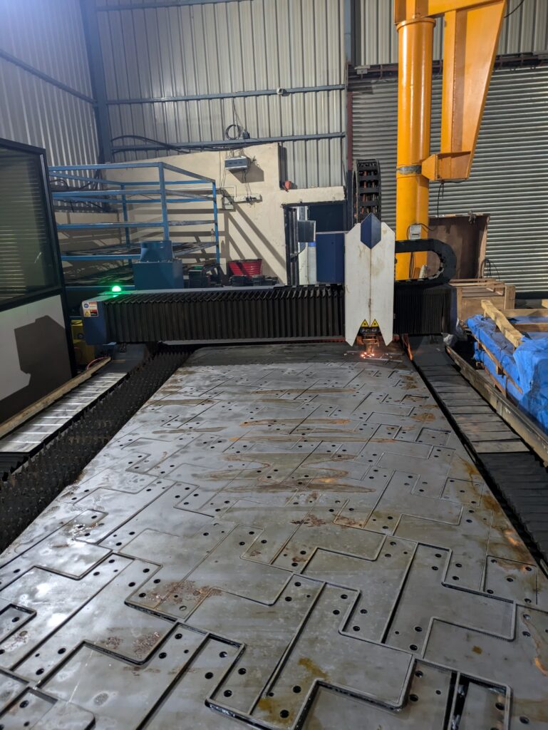Laser cutting machine