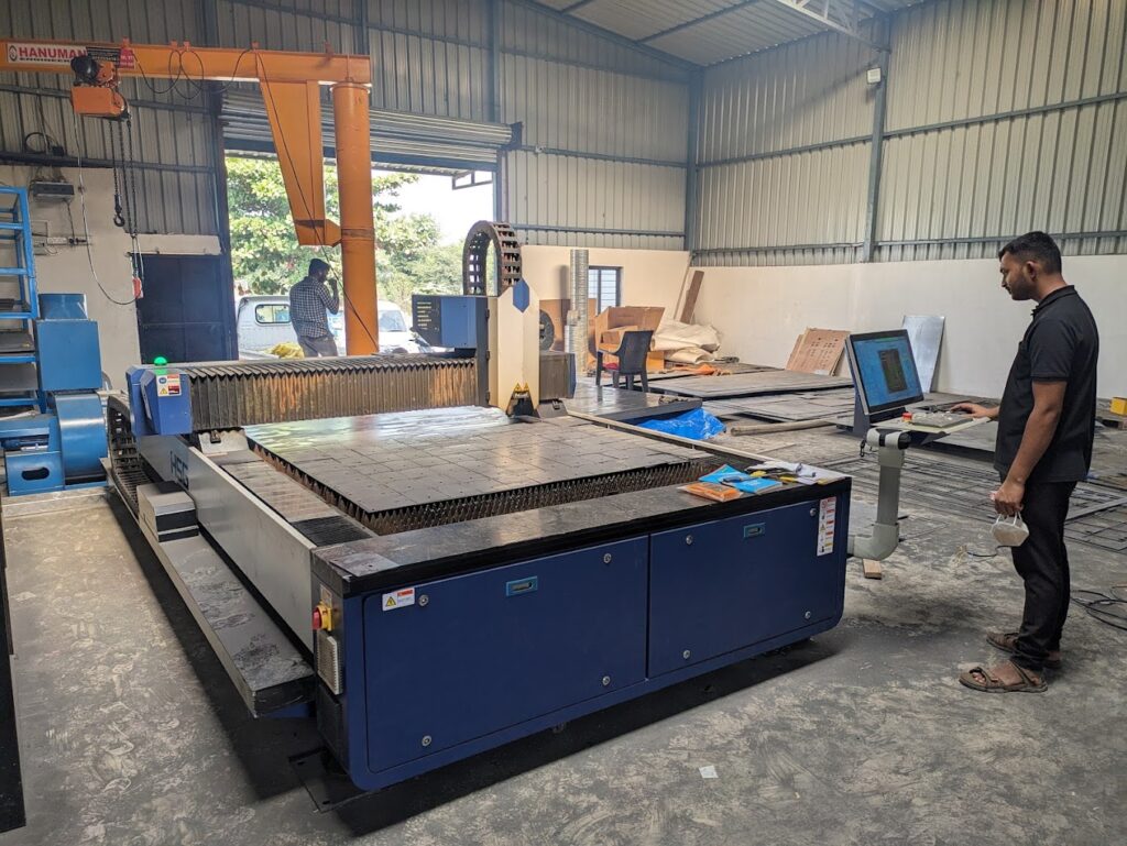 Laser cutting machine