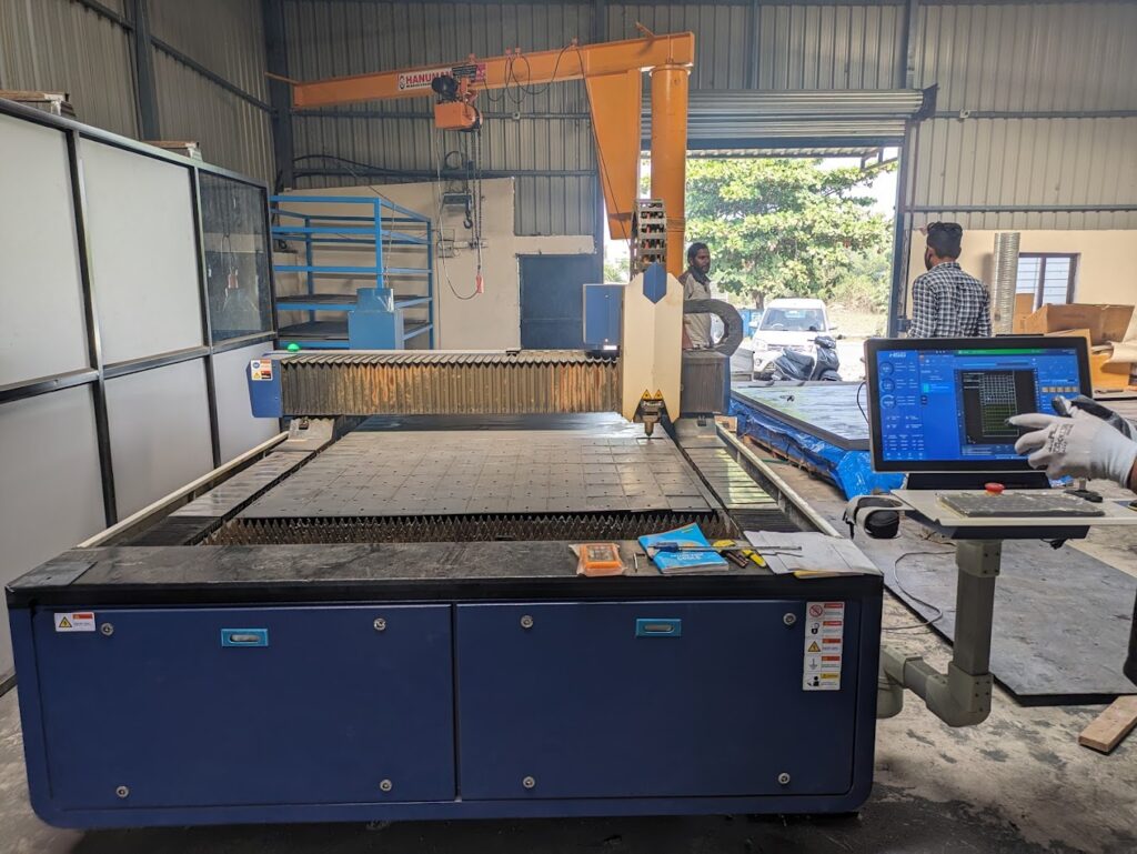Laser cutting machine